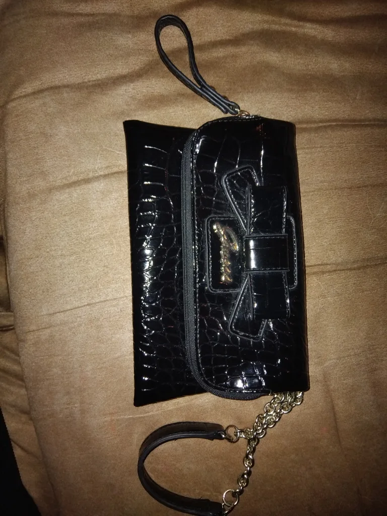 Guess Black Clutch with Chain image indicator(2)