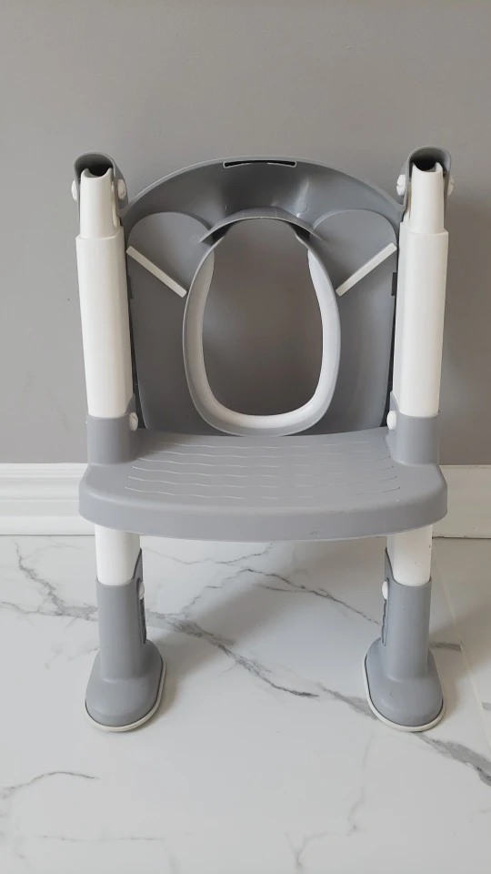 2 Potty Training Toilet Seats - photo 2