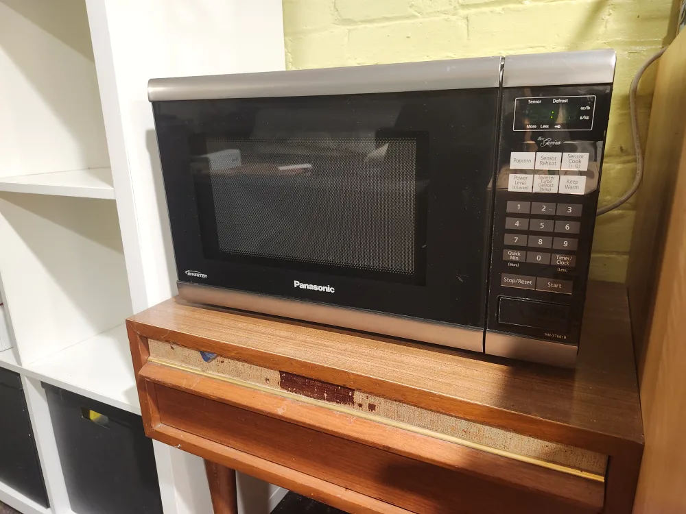 Panasonic NN-ST661B Microwave Oven thumbnail