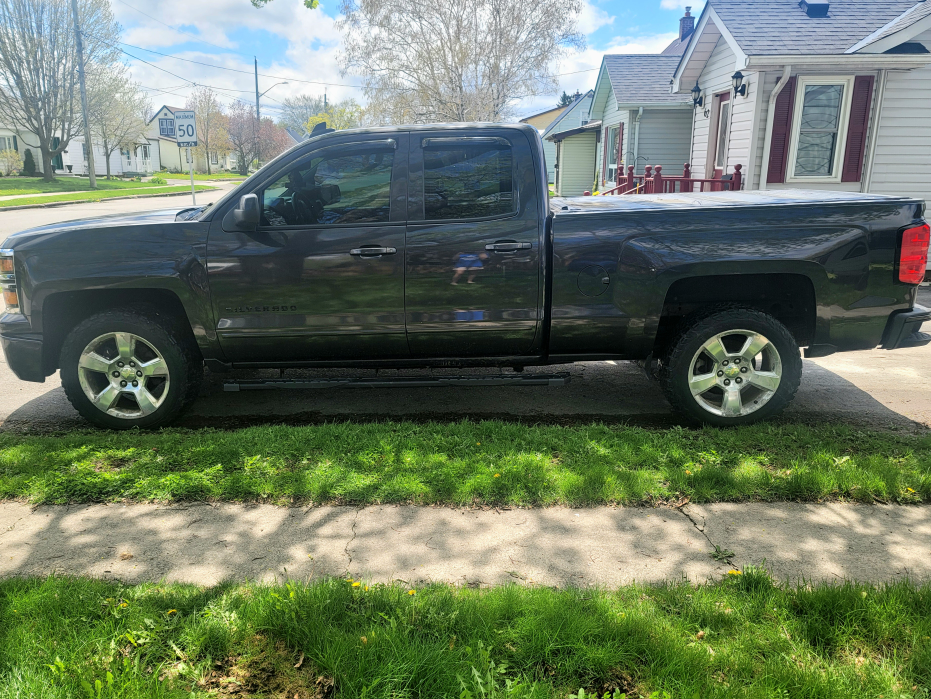 2015 Chevrolet Silverado 1500 LT Crew Cab 4WD -5.3 - photo 4