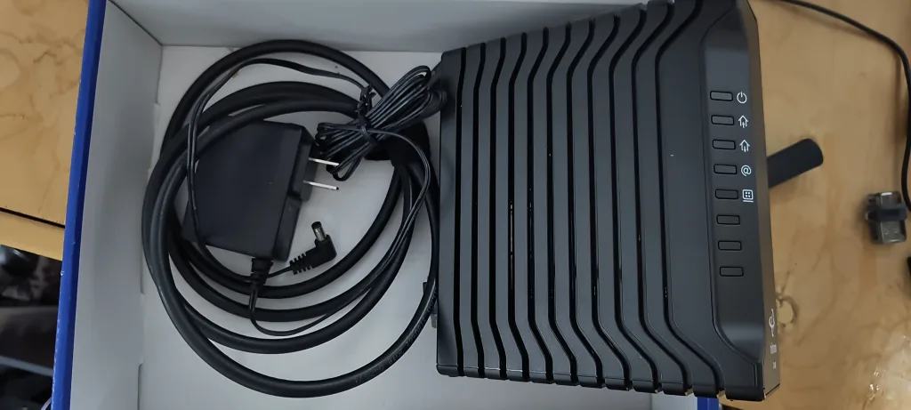 Hitron CDA3-35 Cable Modem image indicator(2)