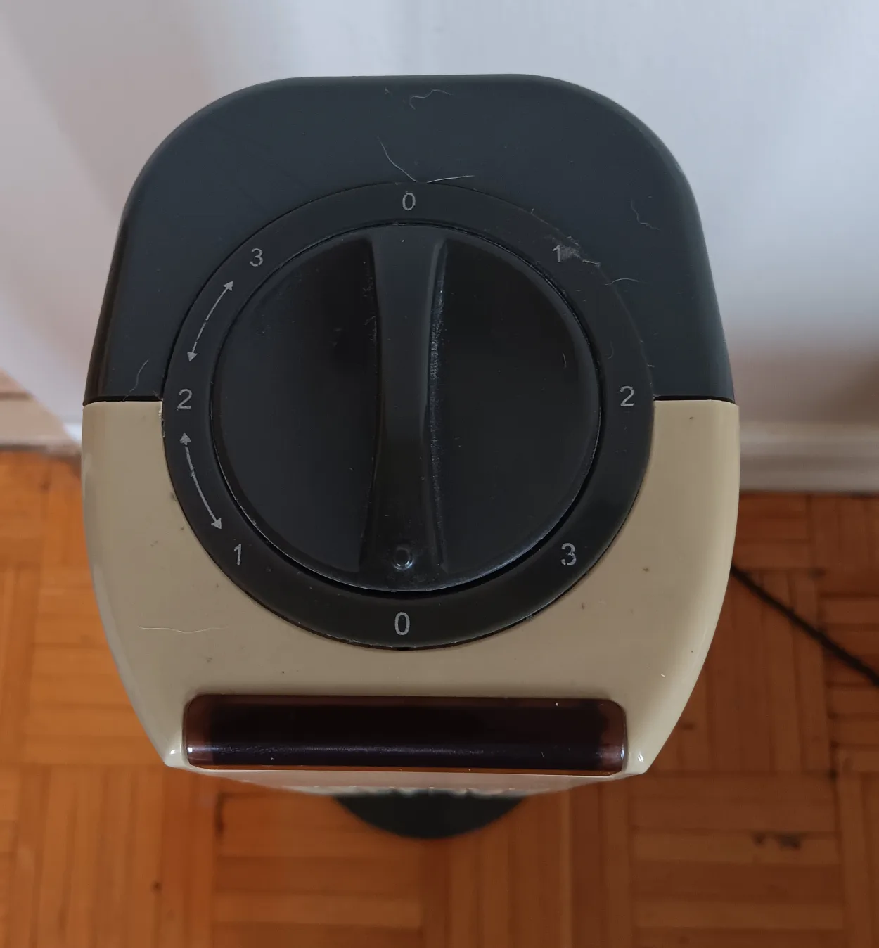 Oscillating Hampton Bay Tower Fan image indicator(2)