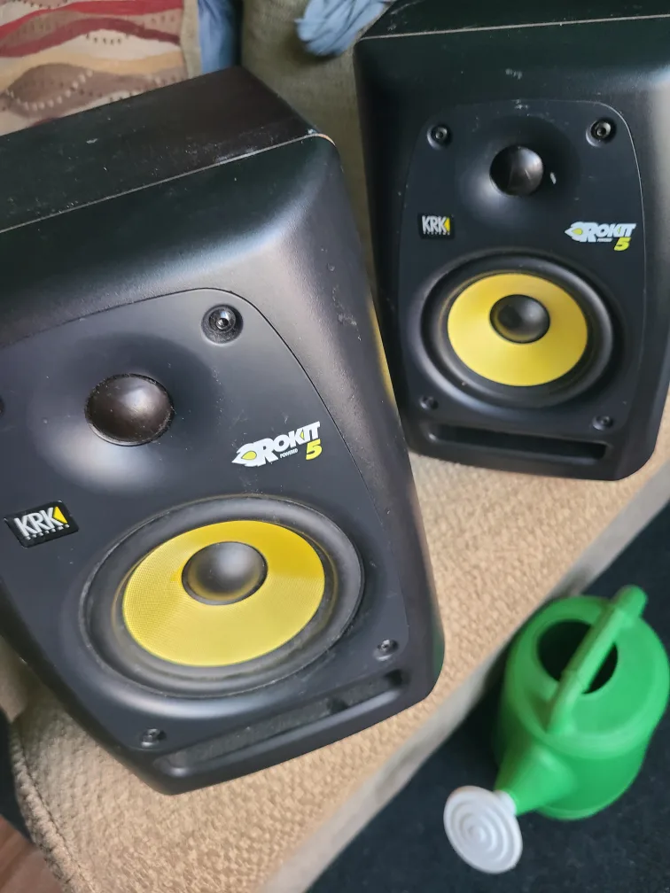 2 KRK Rokit 5 RPG2 Powered Studio Monitor thumbnail
