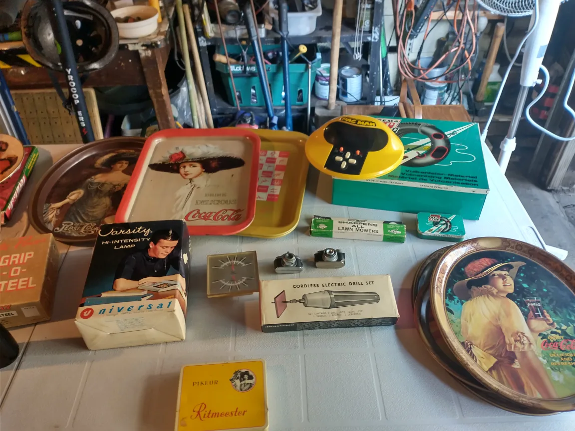 Vintage Coca-Cola Cooler & Collectibles image indicator(5)