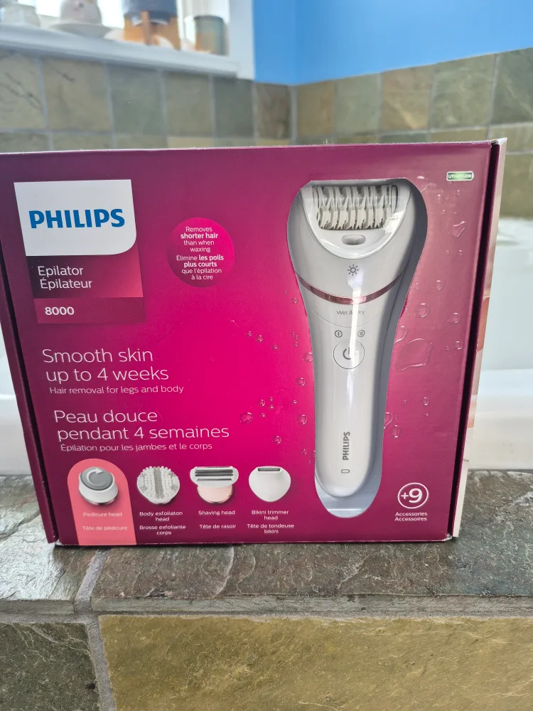 Philips Epilator 8000 Series BRE740 - Brand New in Box! thumbnail