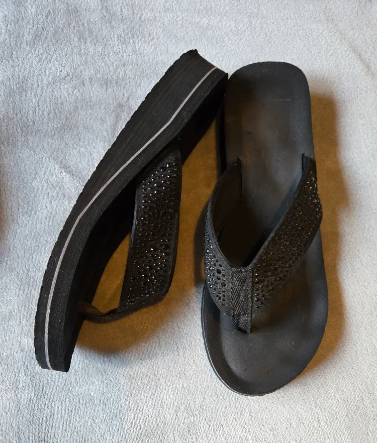 Ladies Sandals Lot Size 10 image indicator(5)