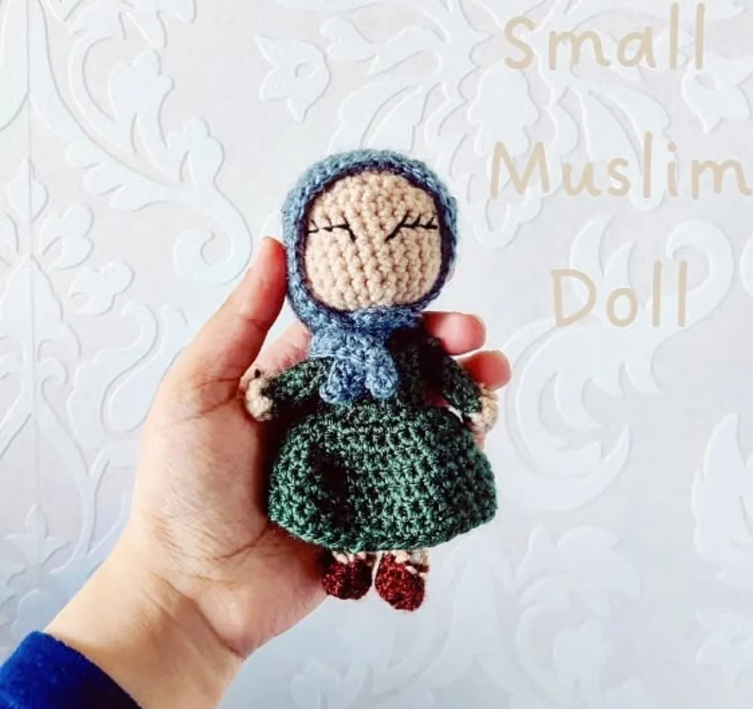 Handmade Crocheted Doll image indicator(2)