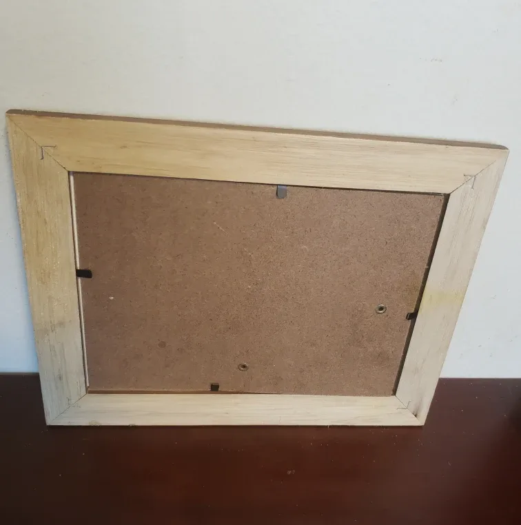 Two Picture Frames - 4x6 & 6x8 image indicator(7)