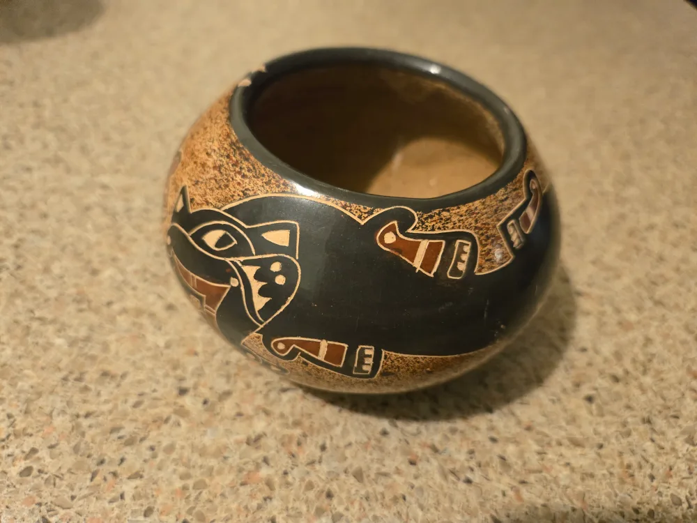 Handcrafted Pottery Bowl with Cat Design, some wear image indicator(2)