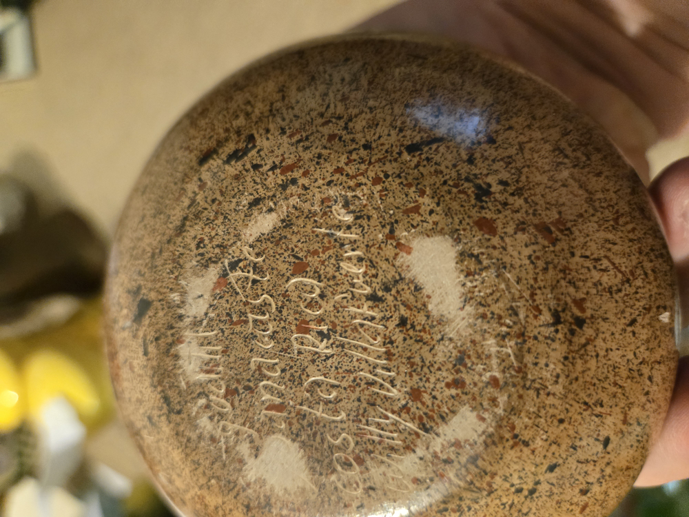 Handcrafted Pottery Bowl with Cat Design, some wear - photo 4