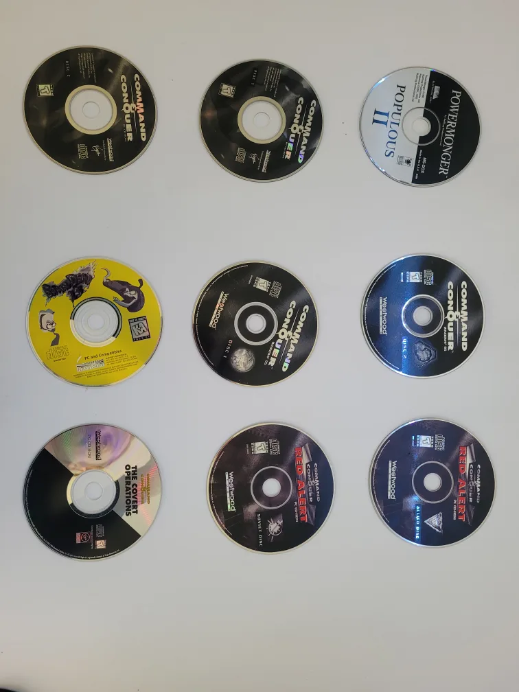Command & Conquer, Red Alert, Populous II PC Games thumbnail