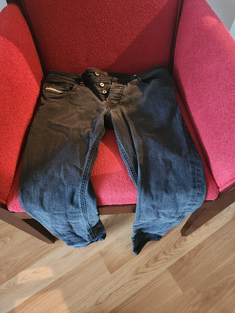 Men's Jeans 🇨🇦 thumbnail