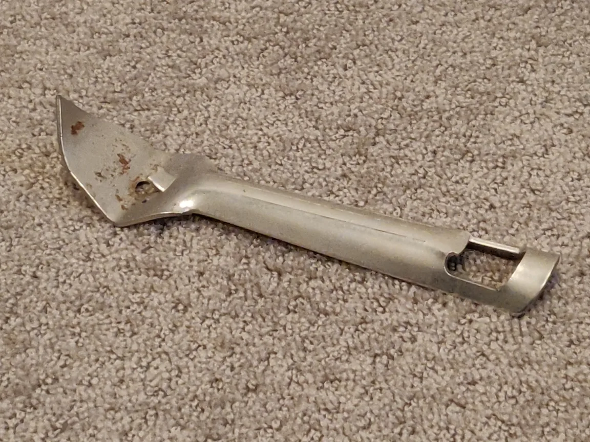 Can Punch and Bottle Opener (King Industrial Size) thumbnail
