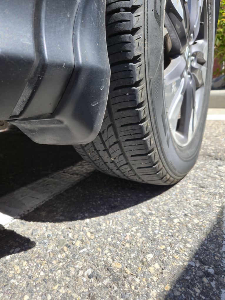 Kumho 235/60R18 103H Cruiser Premium Tires (last price)