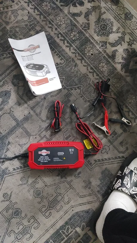 motomaster battery charger thumbnail