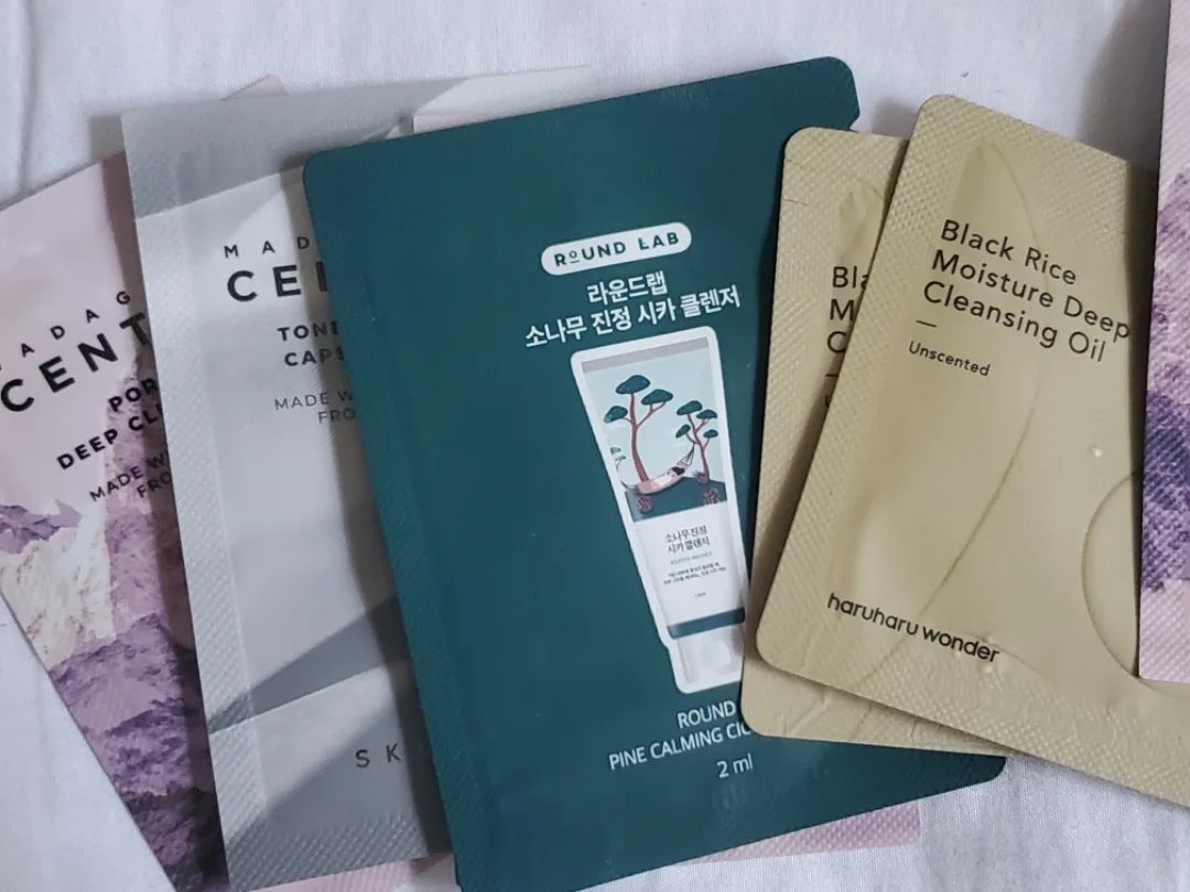Variety of Korean Skincare Samples 🇨🇦 image indicator(3)