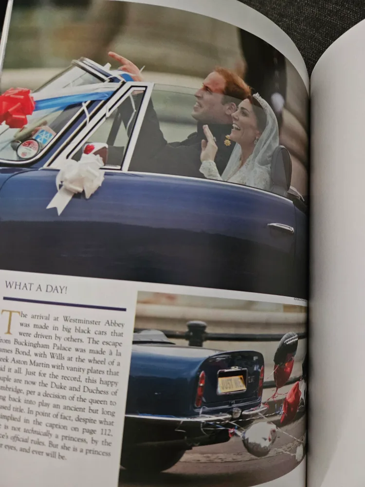 LIFE Royal Wedding Prince William & Kate Middleton Book MINT image indicator(5)