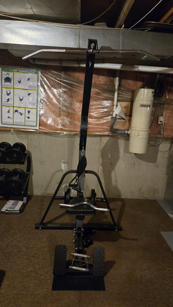 Powertec - Lat Pulldown/Low Row Machine