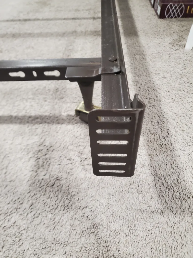 Adjustable Metal Bed Frame 🇨🇦 image indicator(2)