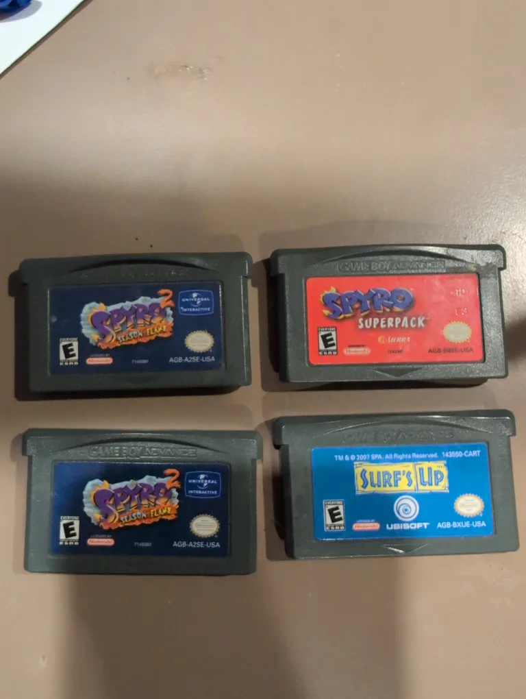 Game Boy Advance: Spyro & Surf's Up Games thumbnail