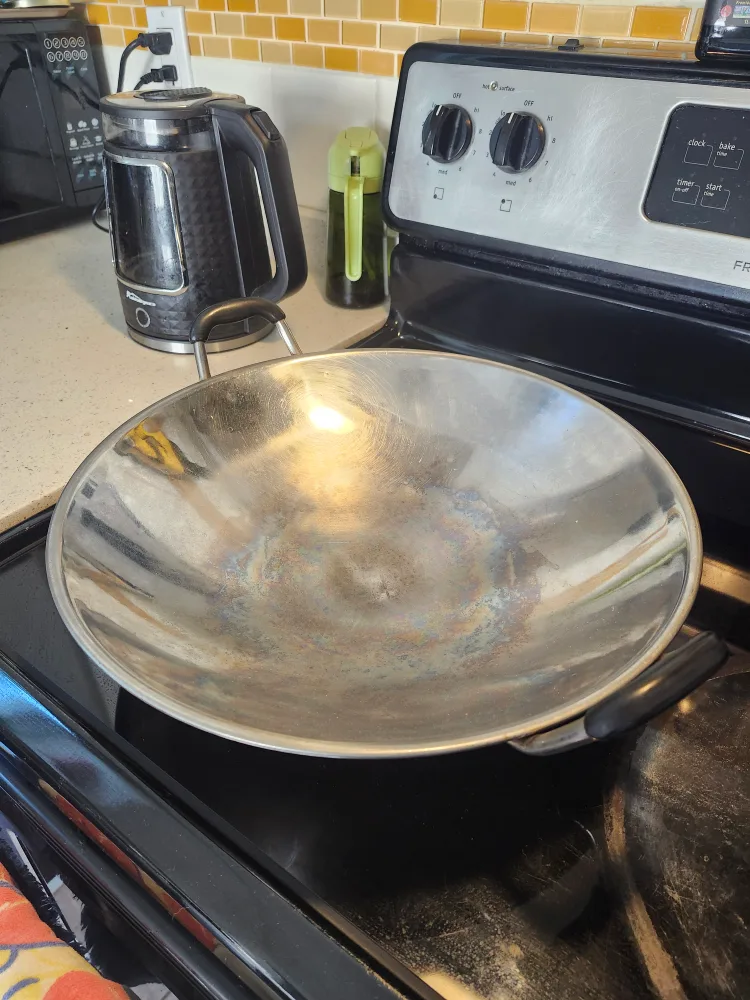 Used Wok Pan thumbnail