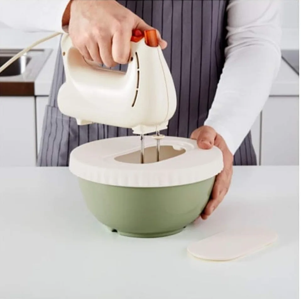 Green Mixing Bowl with Lid - 28cm thumbnail