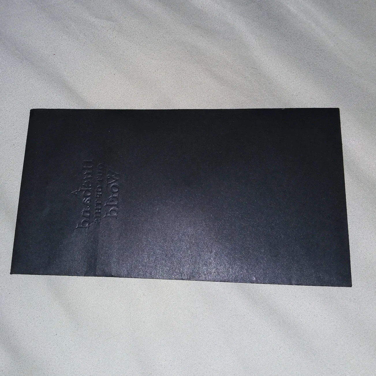 A Husband Out of This World Manga Set (including a free gift) image indicator(3)