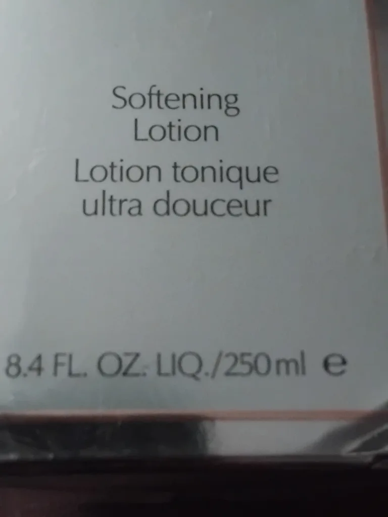 Estée Lauder Re-Nutriv Softening Lotion 250ml image indicator(2)