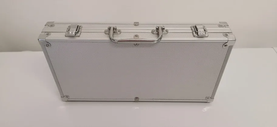 Poker Set with Case image indicator(3)