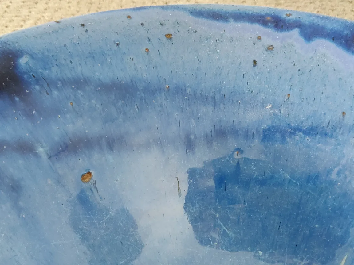 Large Decorative Glazed Pottery Fruit Bowl / Centerpiece Decor image indicator(3)