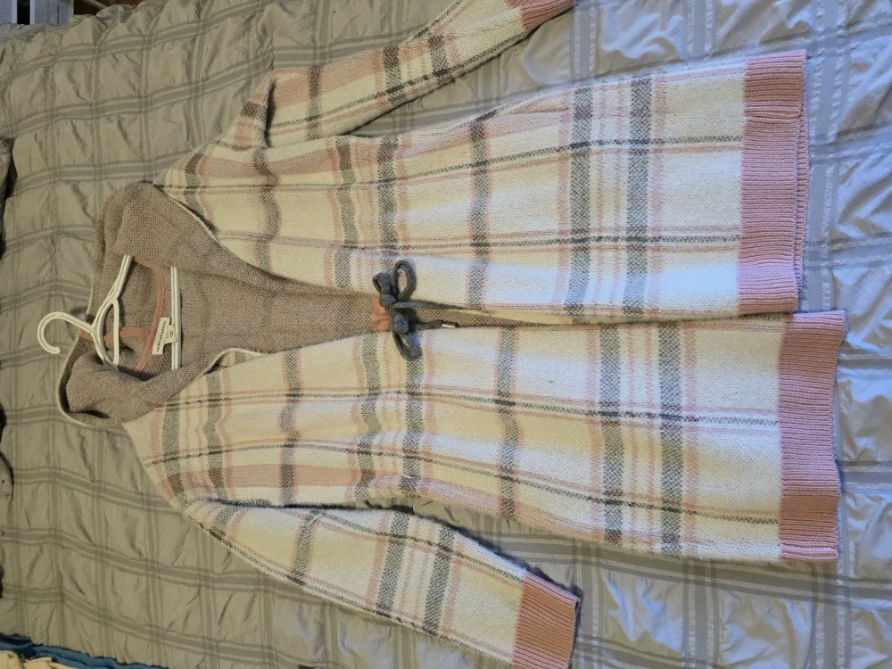 Cupcakes and Cashmere Cardigan, Size M thumbnail