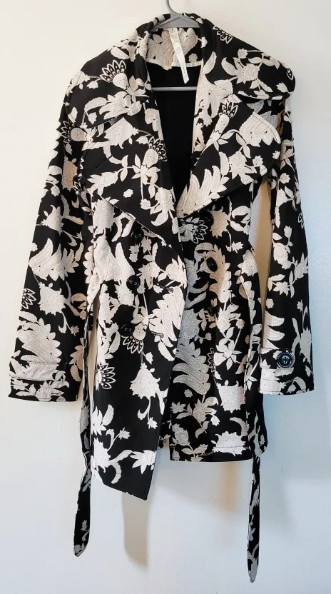 Lululemon Athletica - Floral Trench Coat - Size 8 thumbnail