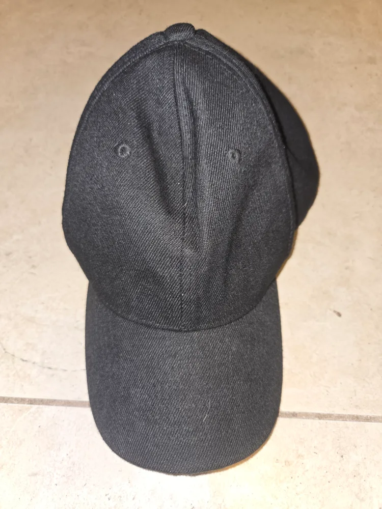 Black Baseball Cap No Logo image indicator(2)