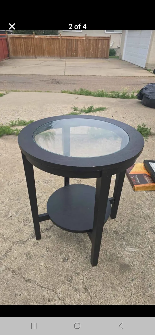 Black Round Side Table with Glass Top image indicator(4)
