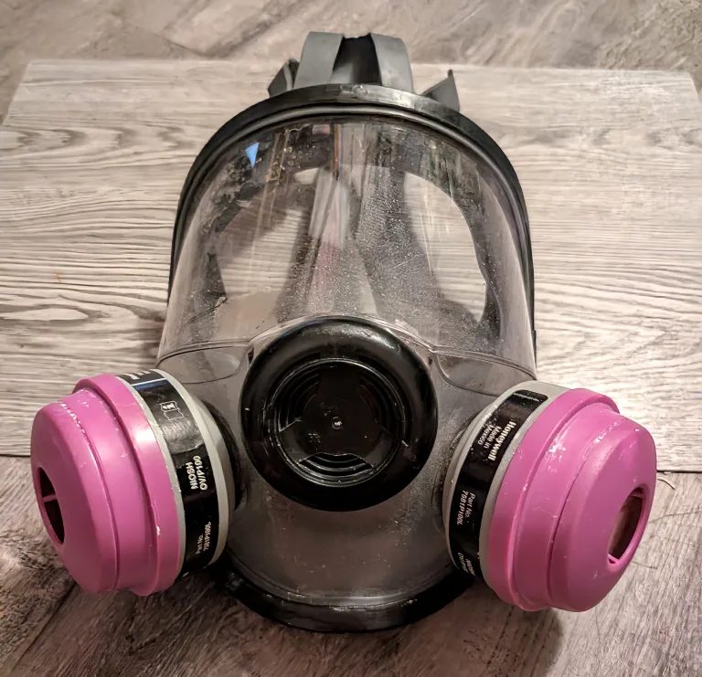 Honeywell Full Facepiece Respirator P/N 54002 thumbnail