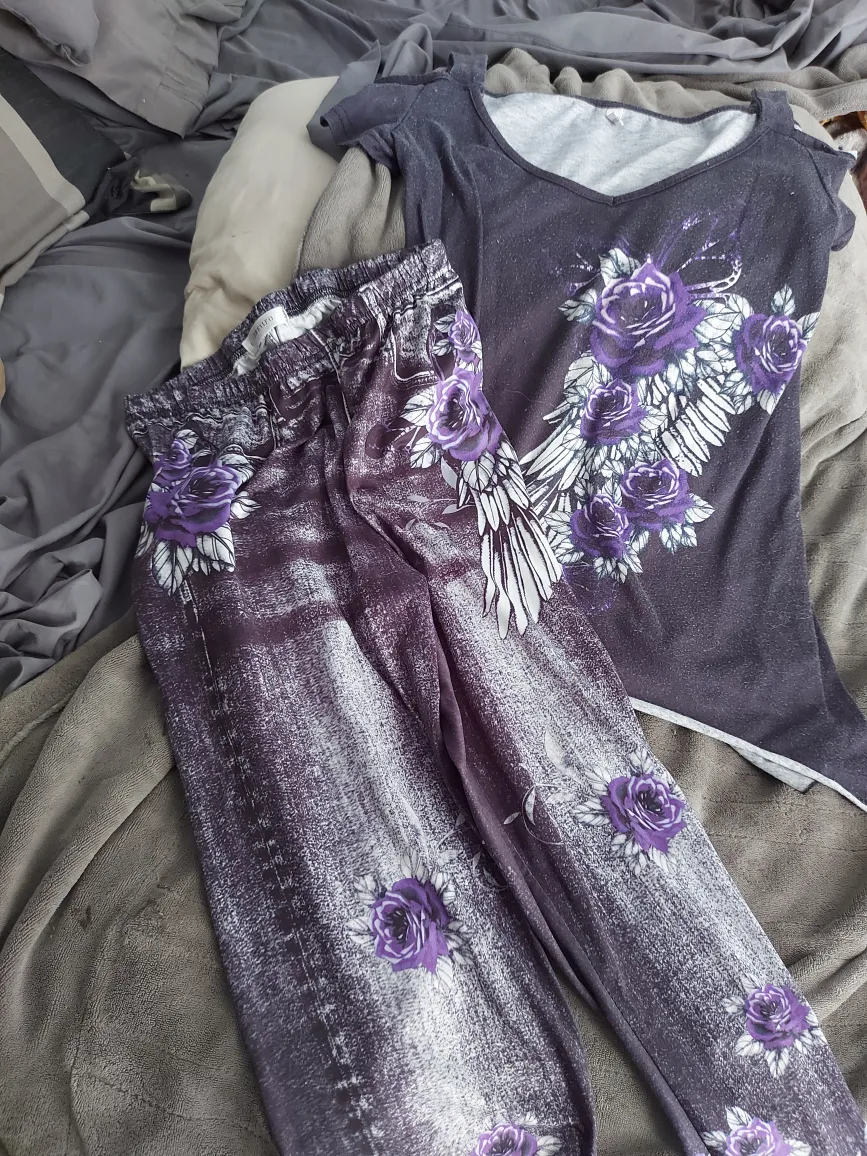 Rose Patterned Capri  Set thumbnail