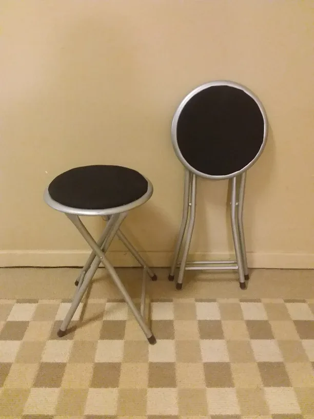 Folding Stools - (2) 🇨🇦 thumbnail