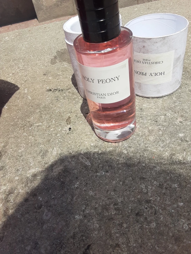 Christian Dior Holy Peony Perfume - photo 2