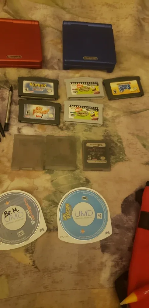 Game Boy Advance SP + Games image indicator(3)