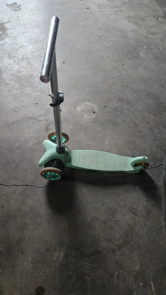 kids scooter 🥕 thumbnail