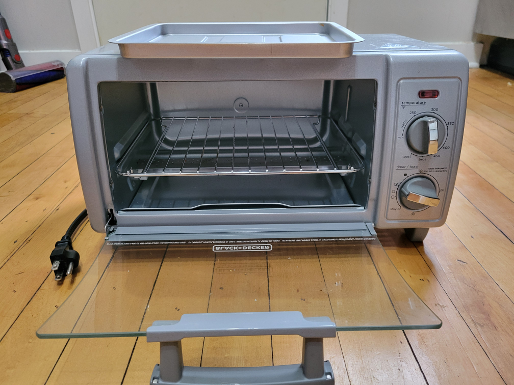 Black+Decker Toaster Oven - photo 2