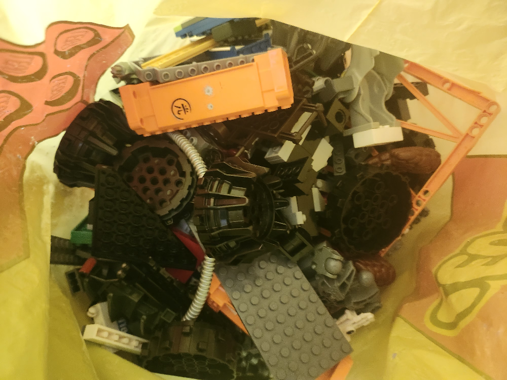 32  Pounds. Mixed LEGO Bricks & Pieces - photo 3