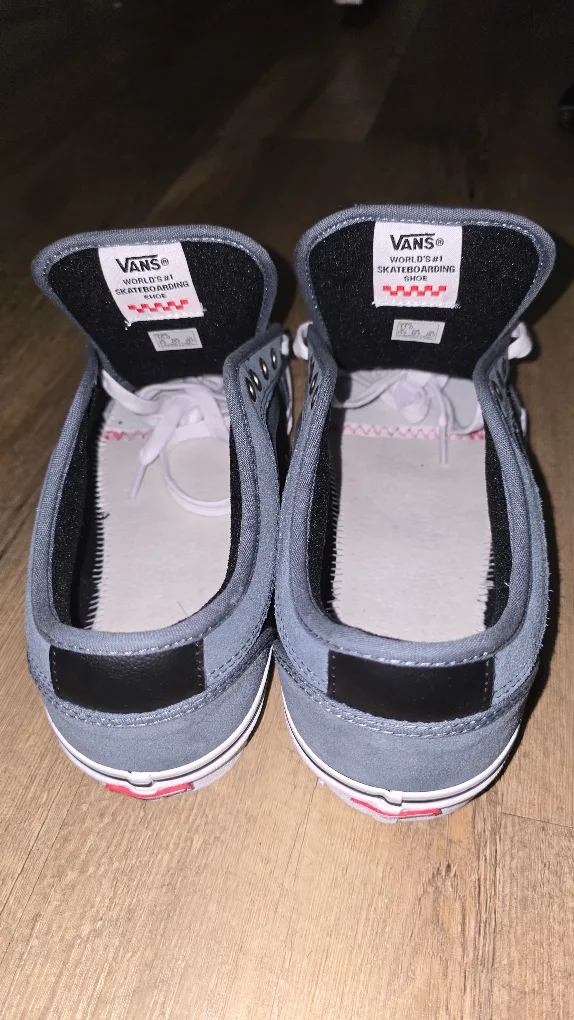 Vans Sk8-Low Grey Sneakers image indicator(5)