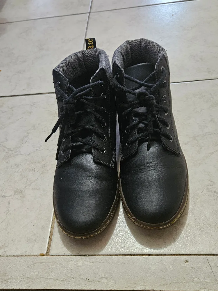 Dr. Martens Black Size 7.5-8 Leather Ankle Boots thumbnail