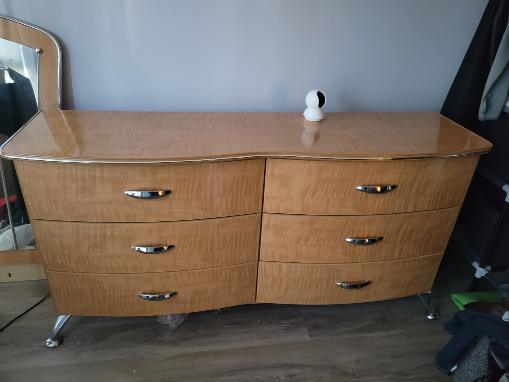 Bedroom Set - Bed, Dresser NEGOTIABLE - photo 5