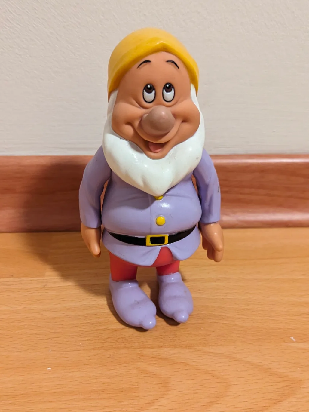 Disney Snow White Sneezy Figurine thumbnail