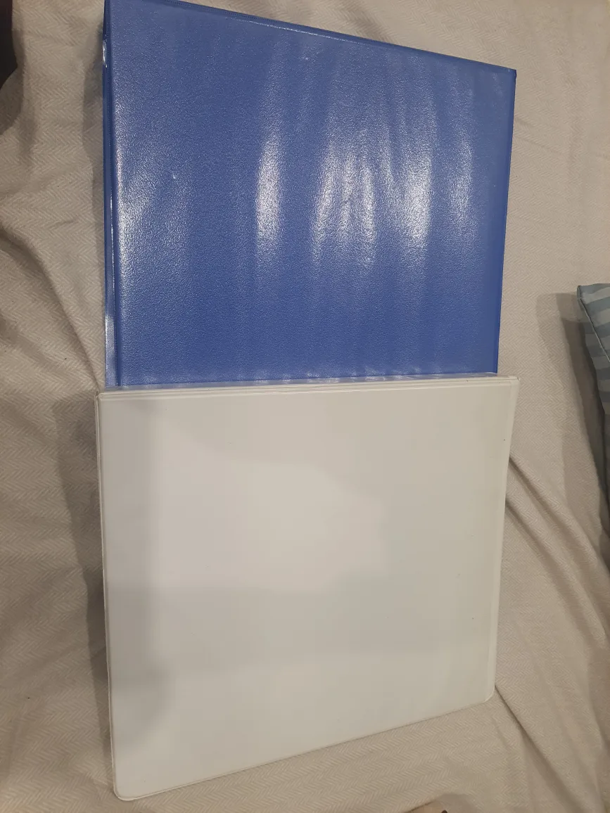 Two Binders - Blue and White🇨🇦 thumbnail
