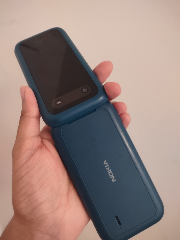Nokia 2780 Flip with Box and Charger - photo 3