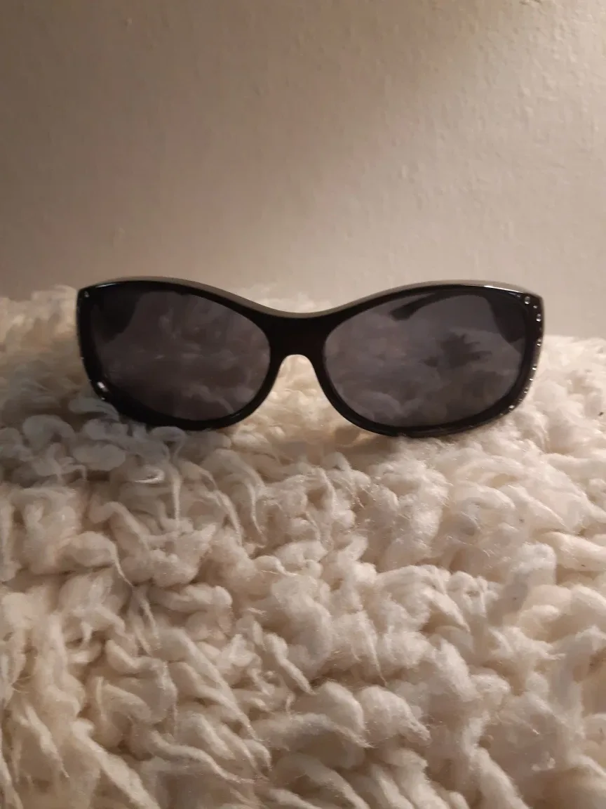 Sunglasses 🇨🇦 thumbnail