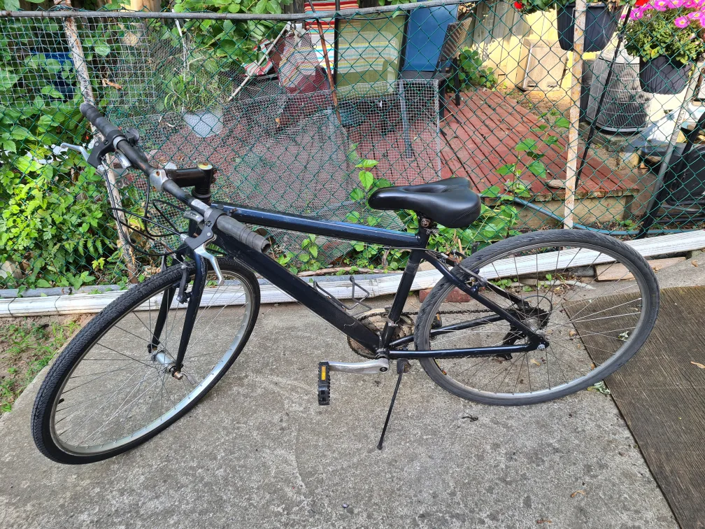 Hybrid Bike - Great Condition! thumbnail